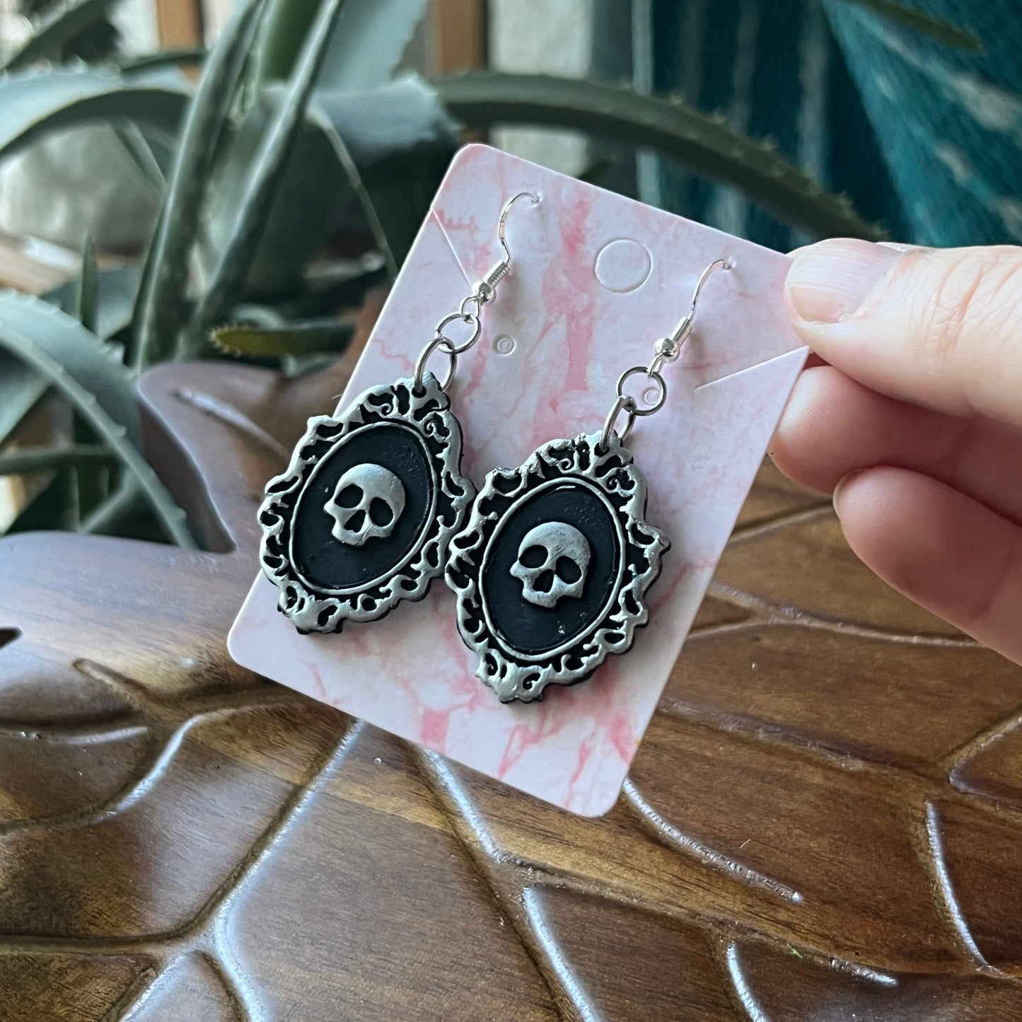 Small Skull Cameo Dangle