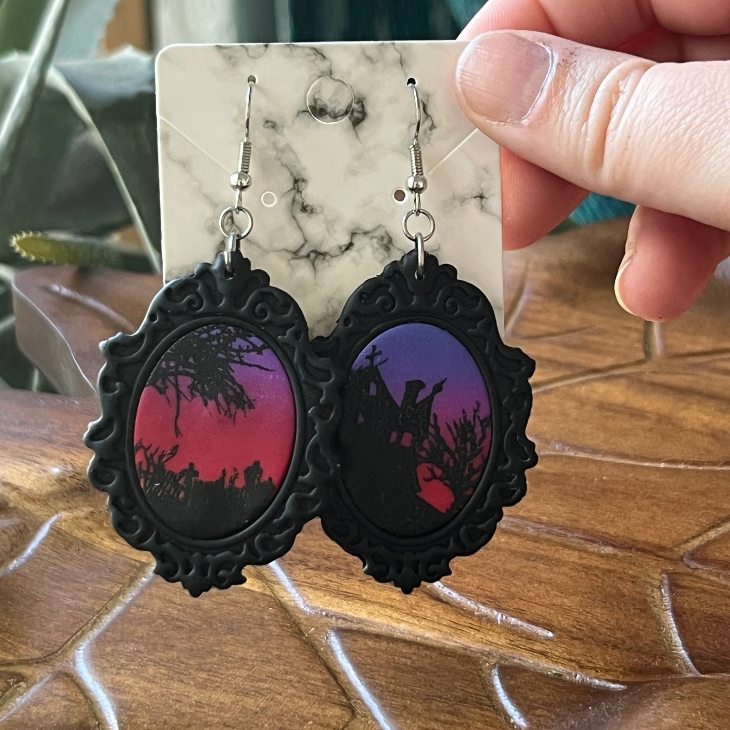 Haunted Scene Cameo Dangle