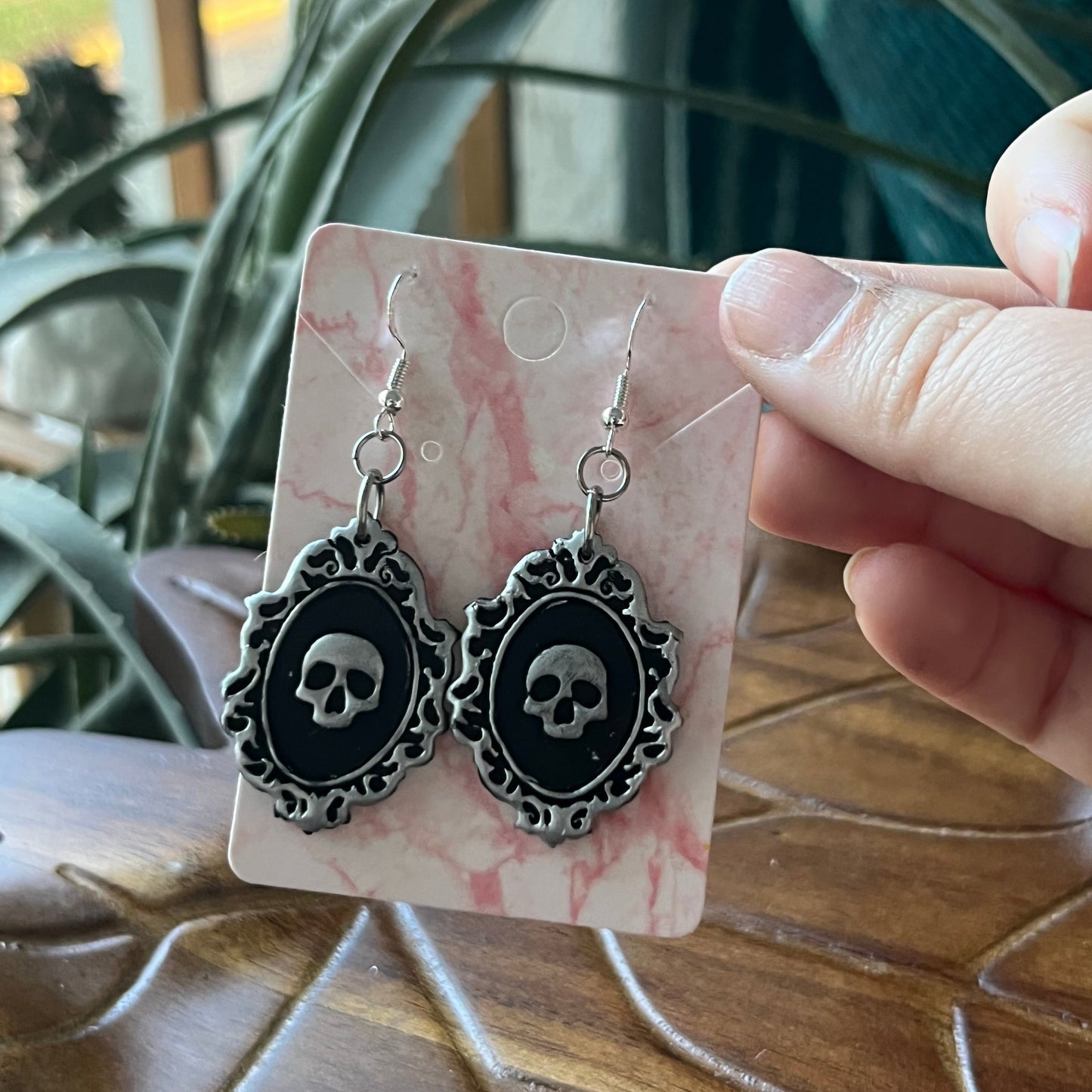 Small Skull Cameo Dangle