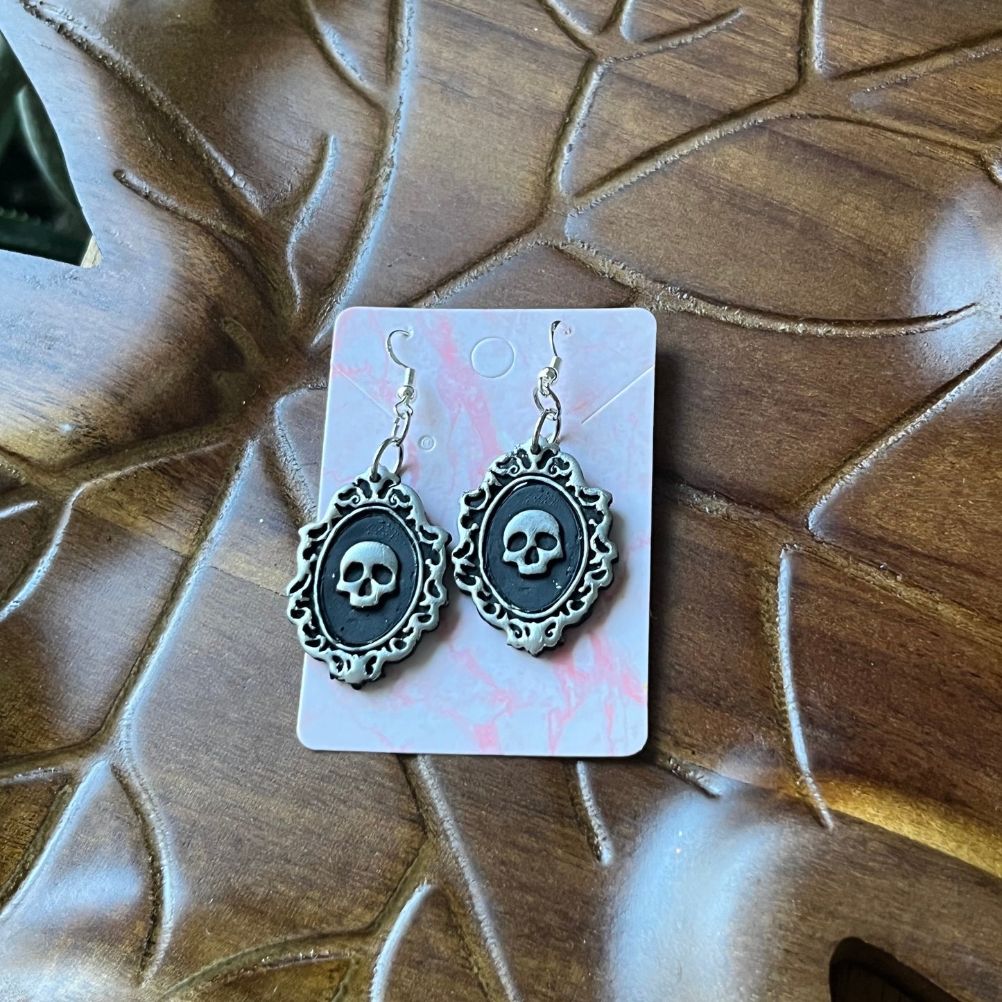 Small Skull Cameo Dangle