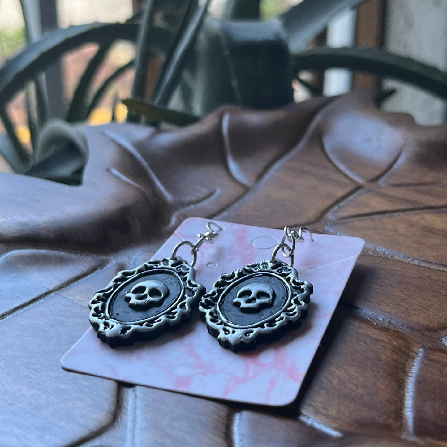 Small Skull Cameo Dangle