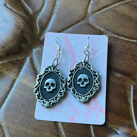 Small Skull Cameo Dangle